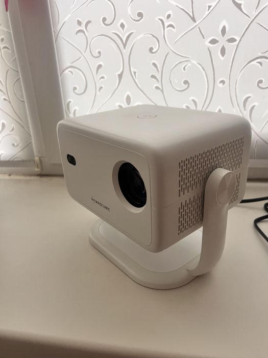 Проектор Magcubic L018, 650 ansi , android 11, wi fi 6