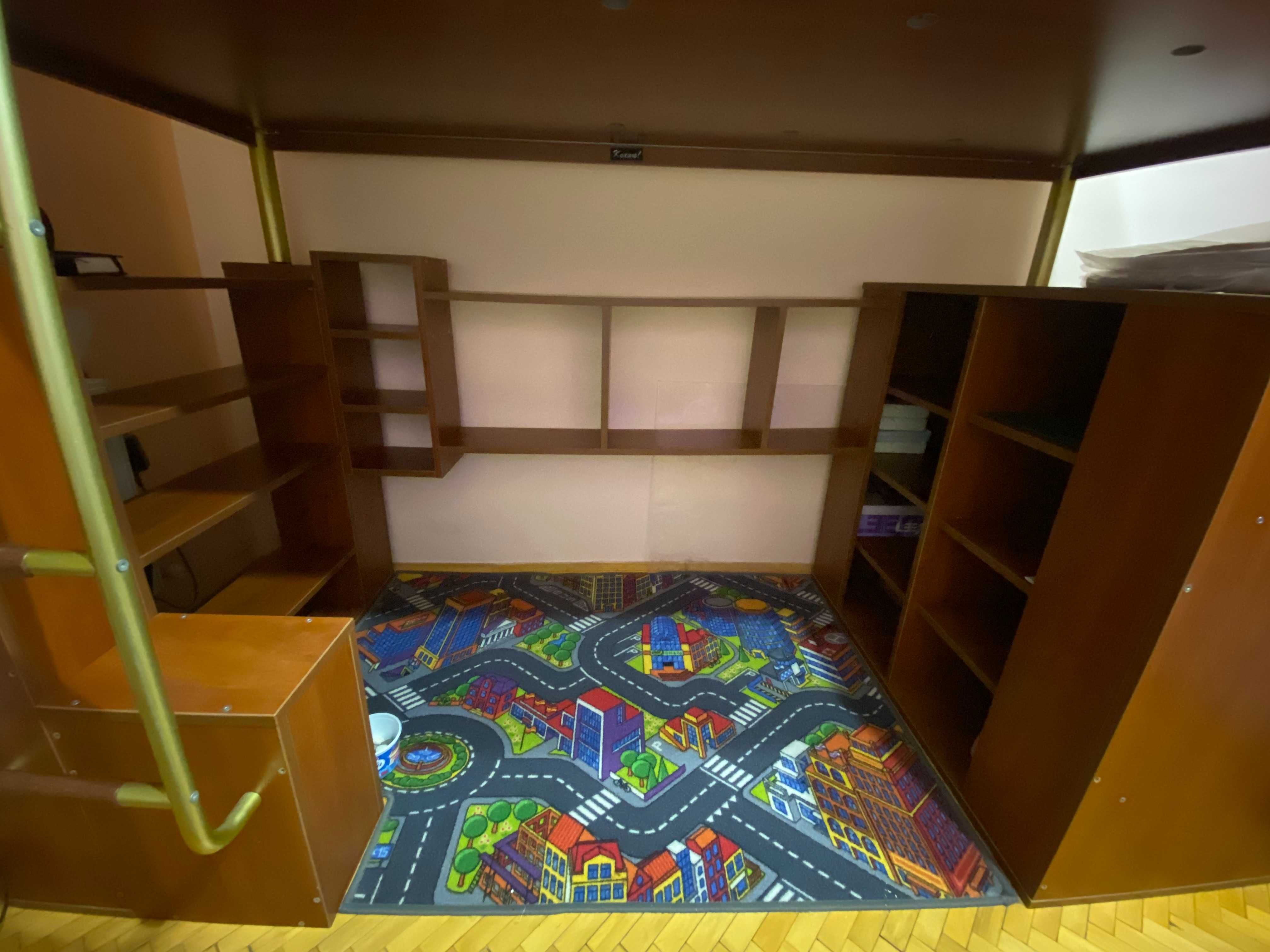 Двохярусне ліжко Cilek + книжкова полиця з місцем для ігор + матрац