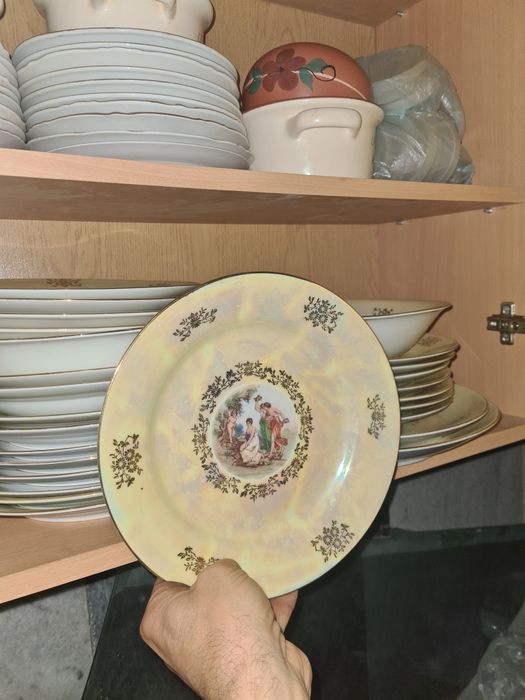 Радиоприемник philips,инструменти ключи и многое другое посуда ГДР