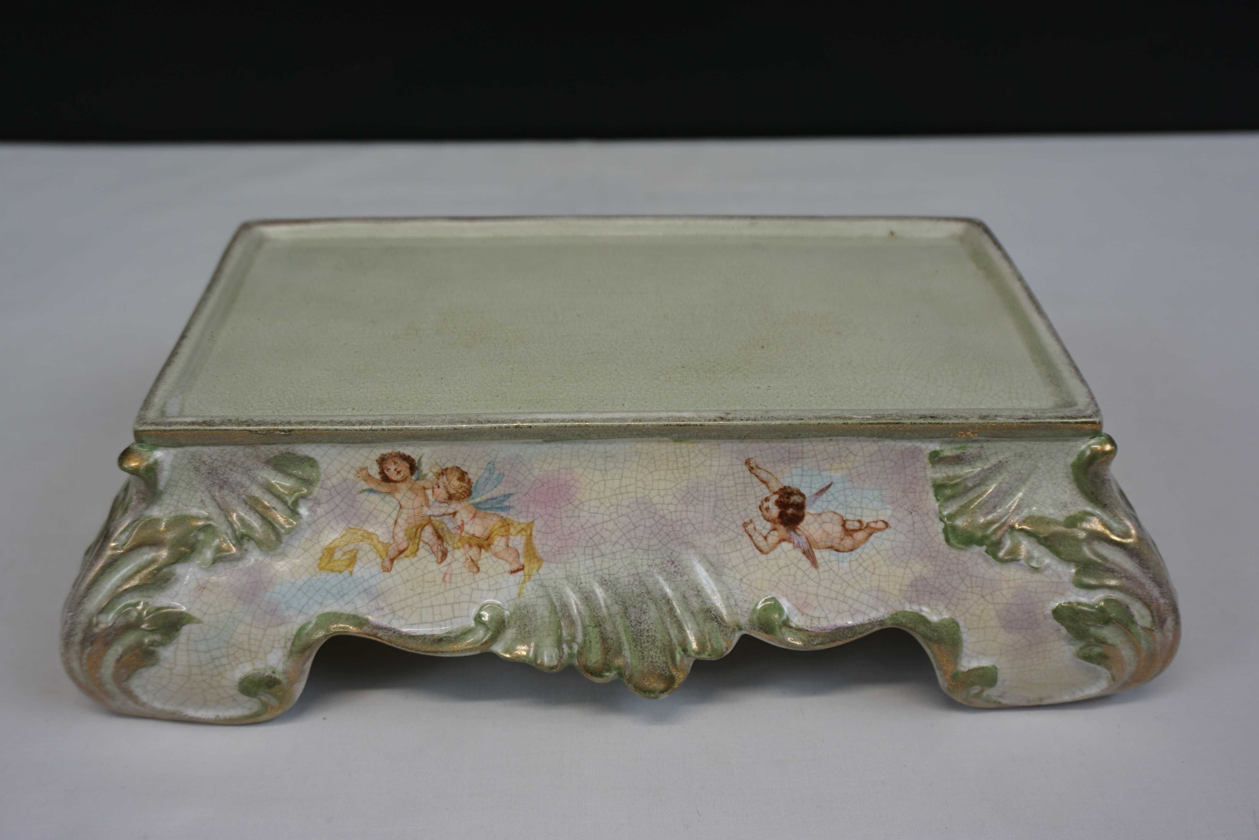 Empire Porcelain Stoke On Trend cokół podstawa anioł putto
