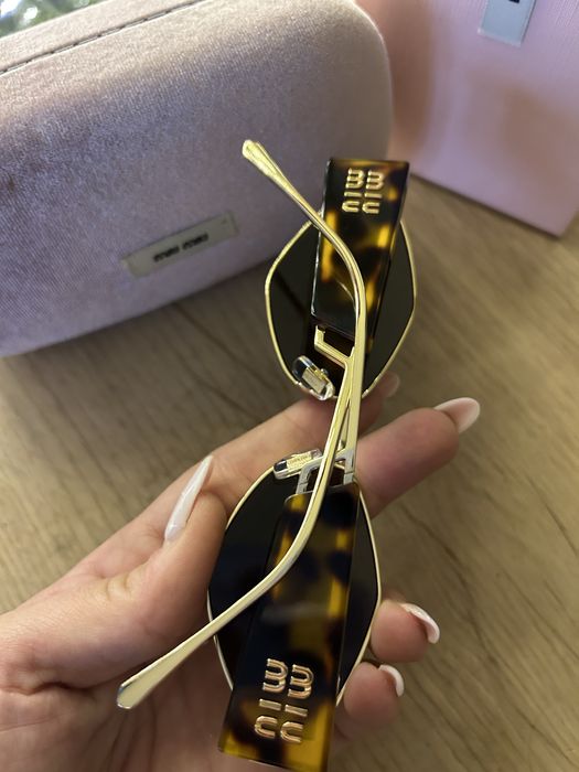 Okulary przeciwsłoneczne Miu Miu brązowe damskie na lato nowe