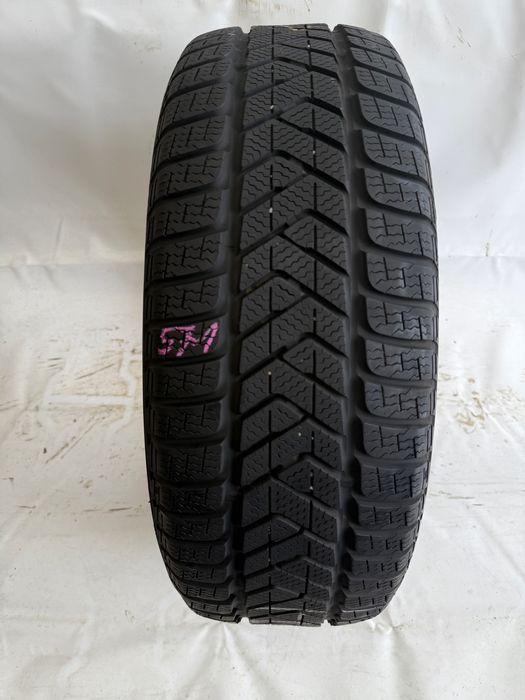 215/65/16 Pirelli Sottozero 3 98H (571)