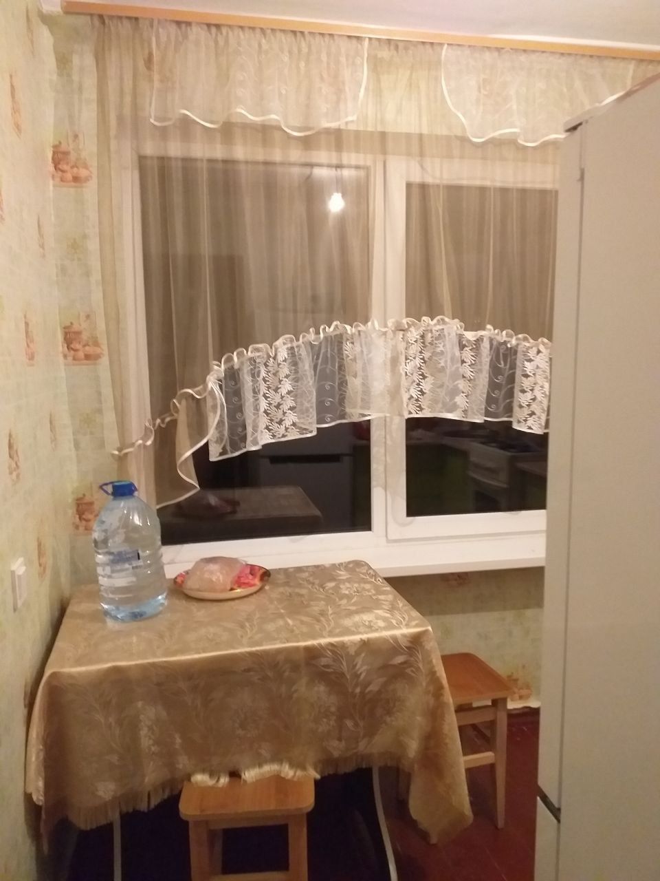 Продаю 2 к. квартиру Горького