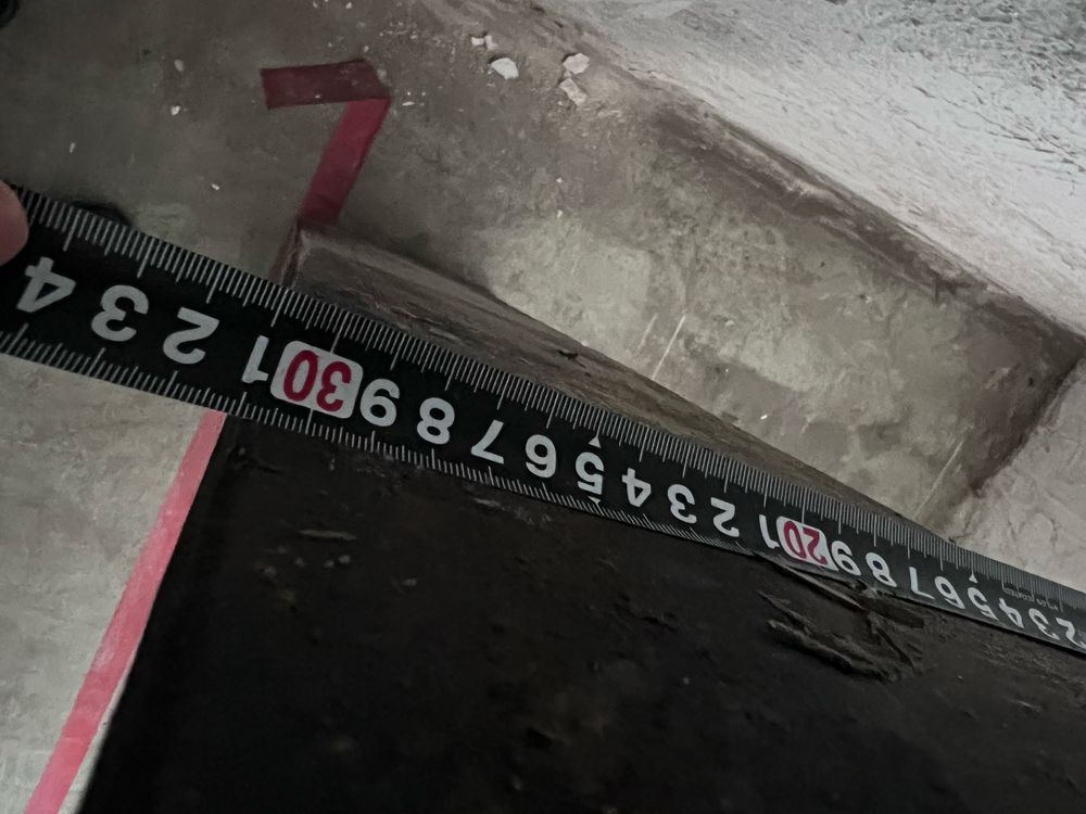 Odbojnik separator twarda guma rampa parking