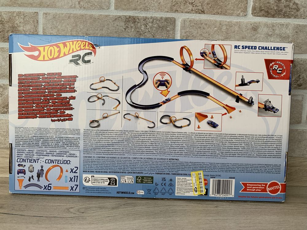 Трек Hot Wheels RC 1:64 с 30 деталями и машиной на радиоуправлении