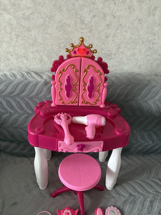 Детский туалетный столик. Набор врача с звуком, светом