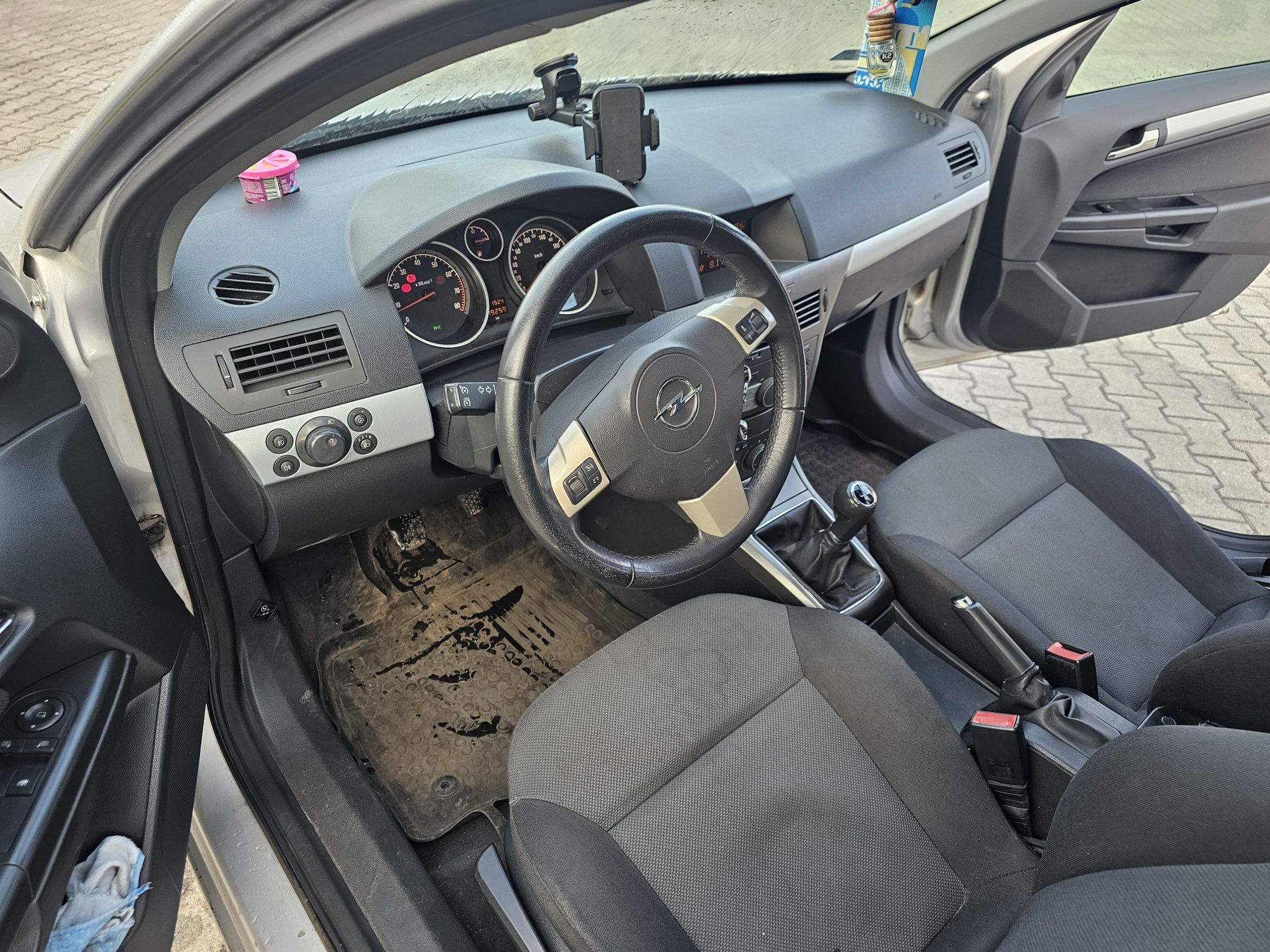 Opel Astra h 1.6 gaz