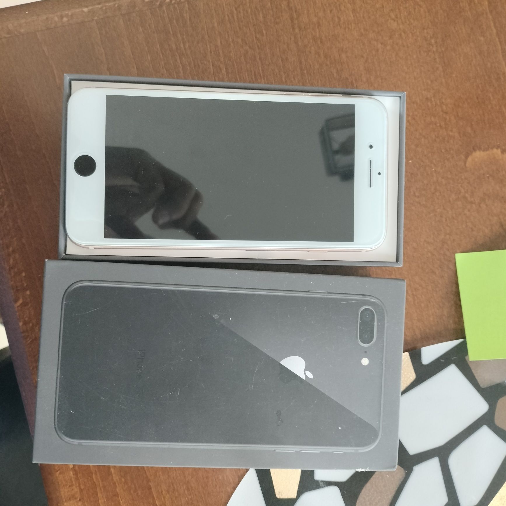 iPhone 8 plus brak sieci wylogowany z icloud