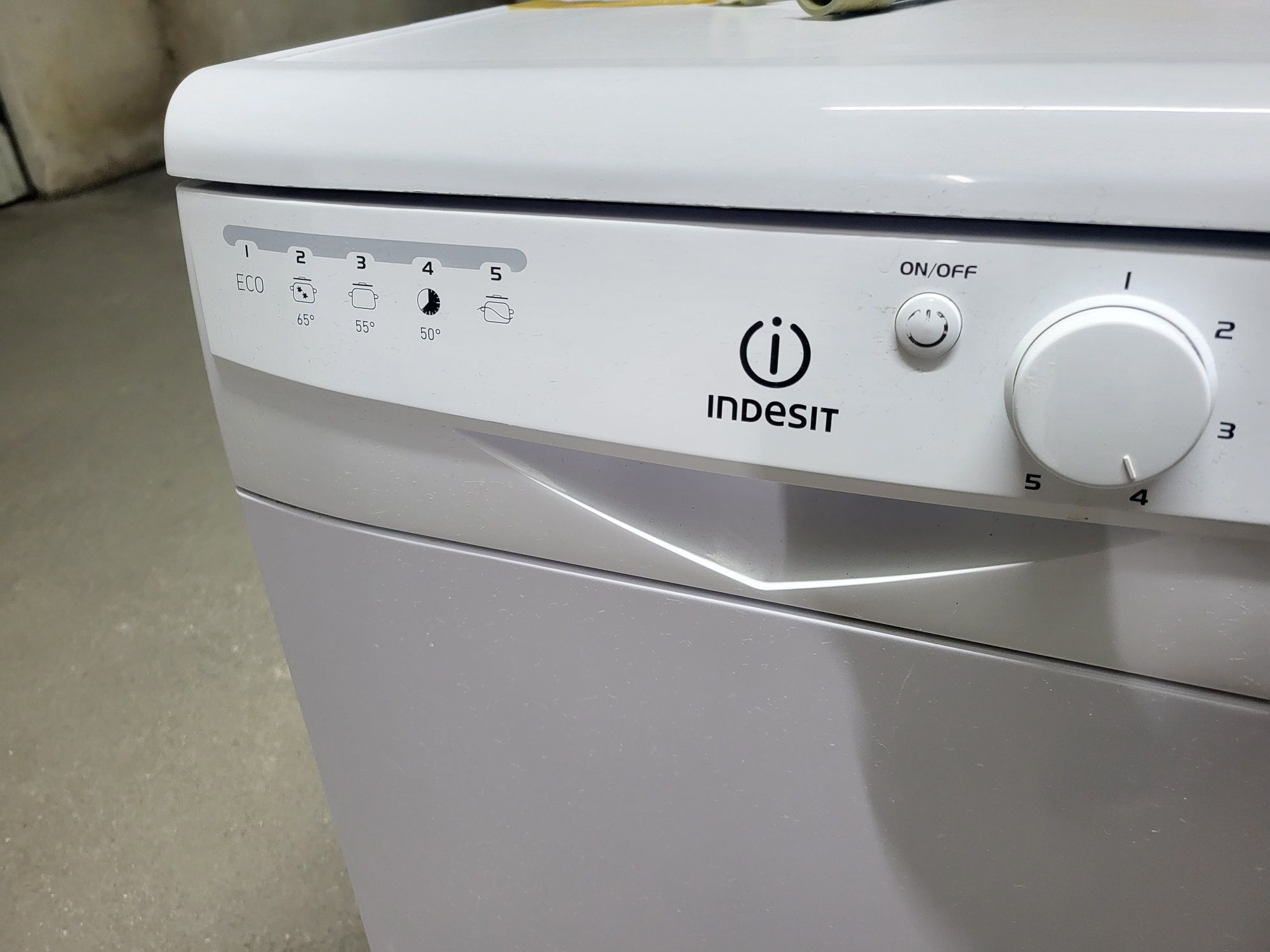 Máquina de lavar loiça Indesit de 45 cm com entrega e garantia
