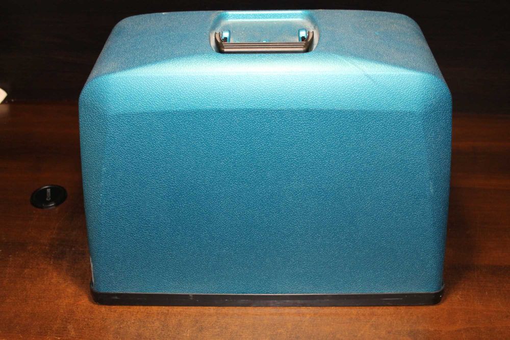 Maszyna do szycia Victoria po serwisie z gwarancją