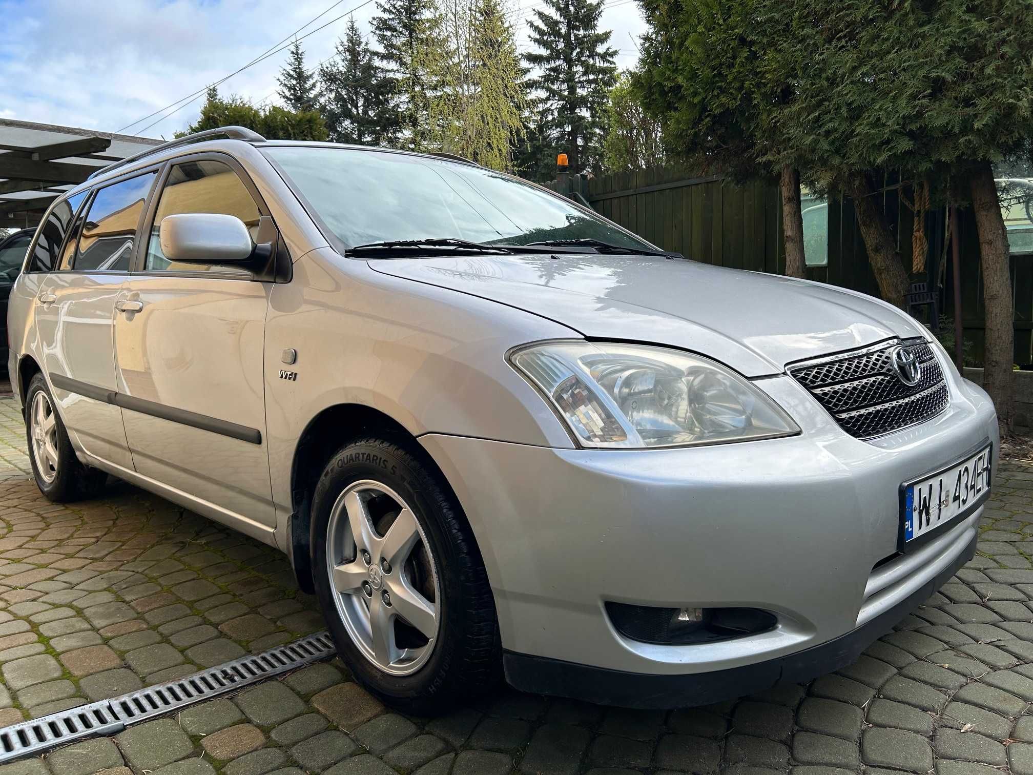 TOYOTA COROLLA Kombi 1,6 2004r