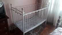 Berço cama para bebé em ferro