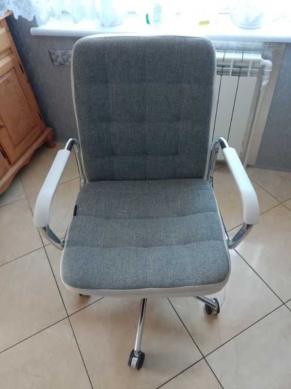 fotel biurowy obrotowy marc adrel,krzesło biurowe,obrotowe