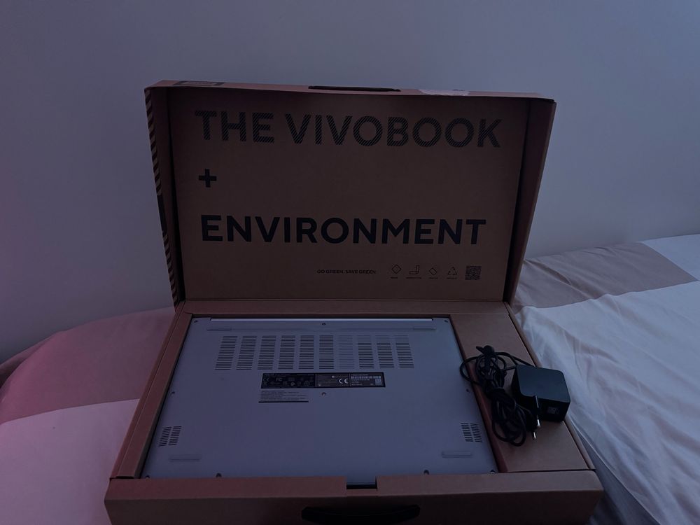 Vendo Asus Vivobook Novo!!