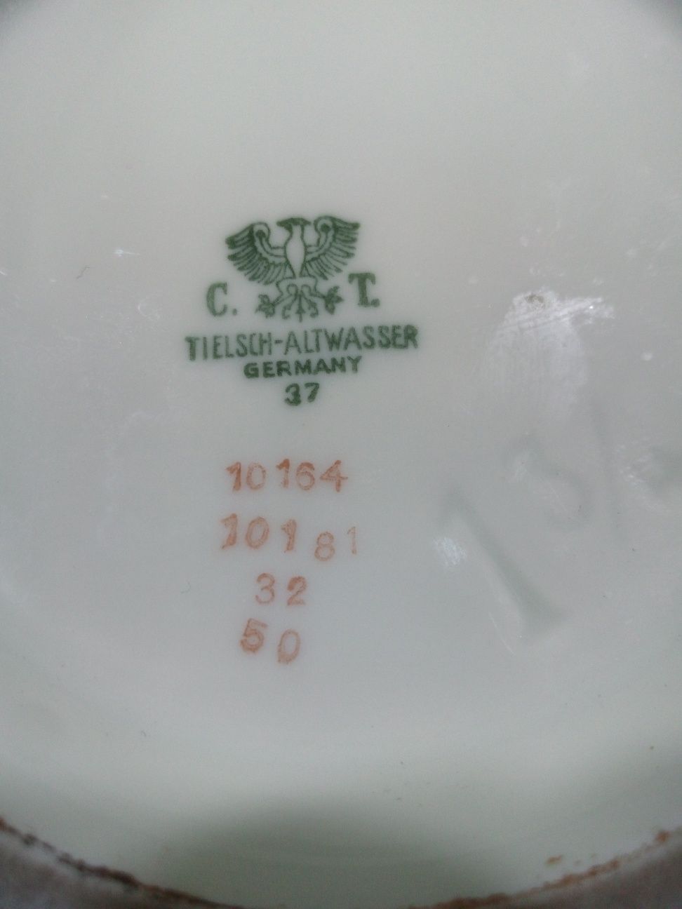 Porcelana poniemiecka sygnowana. Wałbrzych 1937.