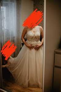 Suknia ślubna z tiulem