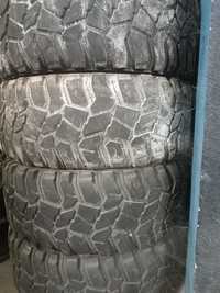 Vendo 4 pneus 33/12.5R15 Cooper stt pro