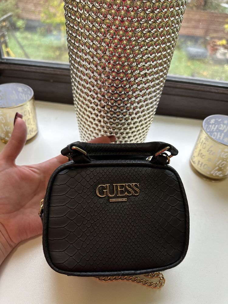 Продам новую сумочку guess