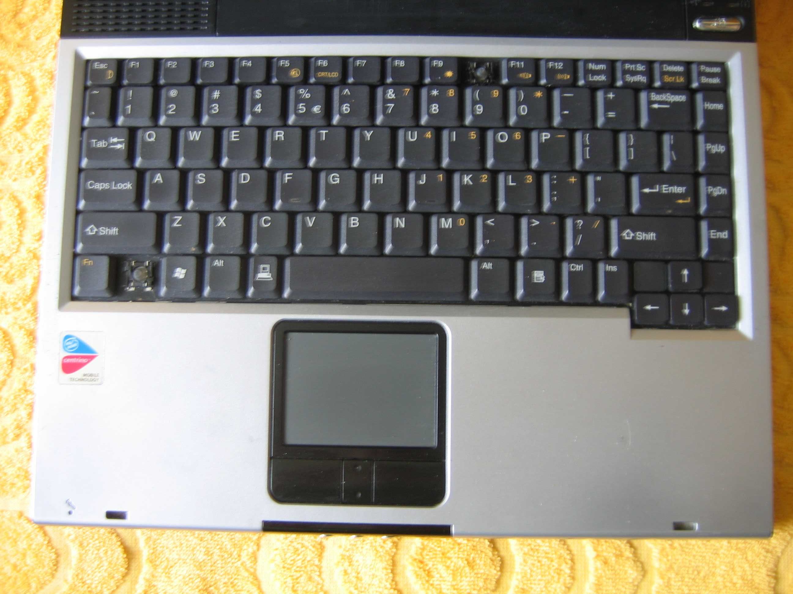 Laptop CA CLEVO 8800 1,4GHz 512Mb RAM 15" WIFI PCMCIA + torba
