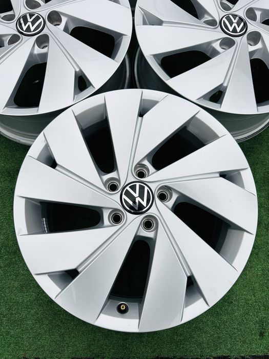 Диски 5/112 R17 VW Golf Caddy Passat 6.5J ET-46