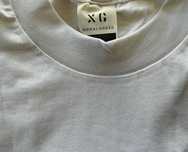 T-SHIRT branca nova, na embalagem.