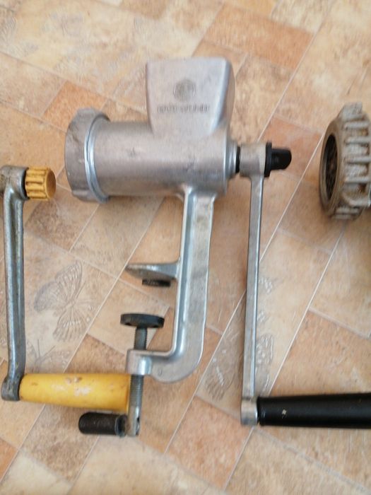 Мясорубка ручная