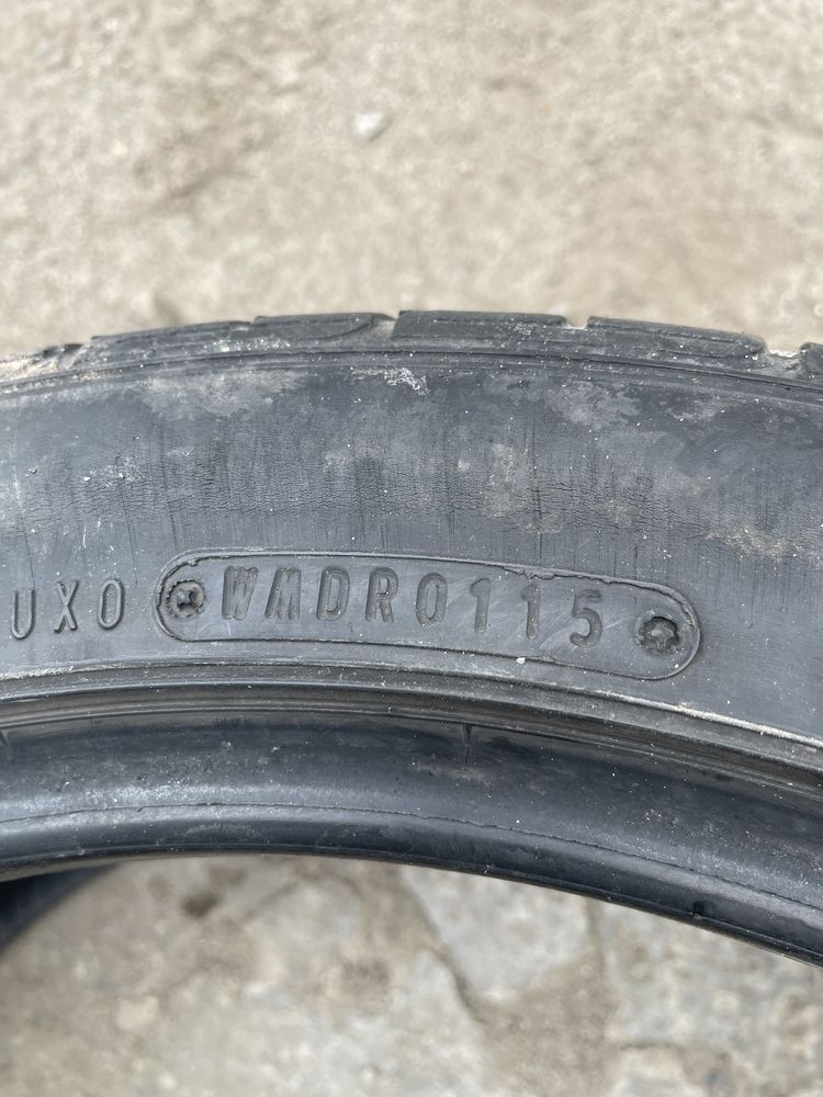 Продам комплект шин Dunlop 215/45R18 лето.