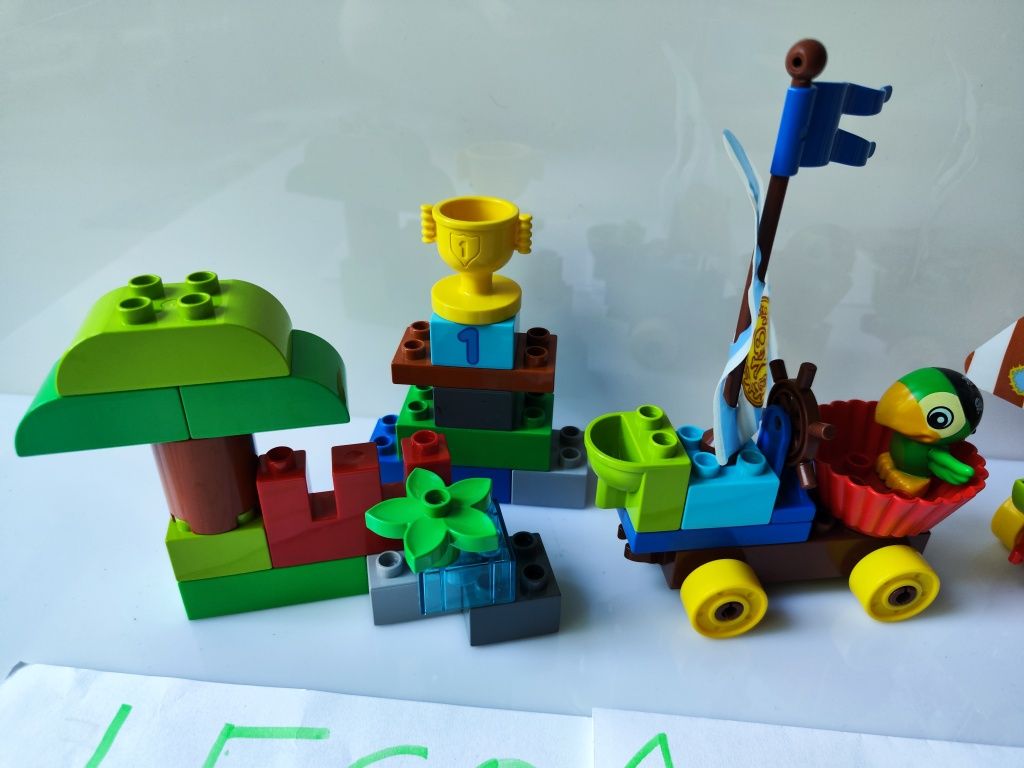 Zestaw klocków LEGO Duplo 10539 Jake Plażowe Wyścigi