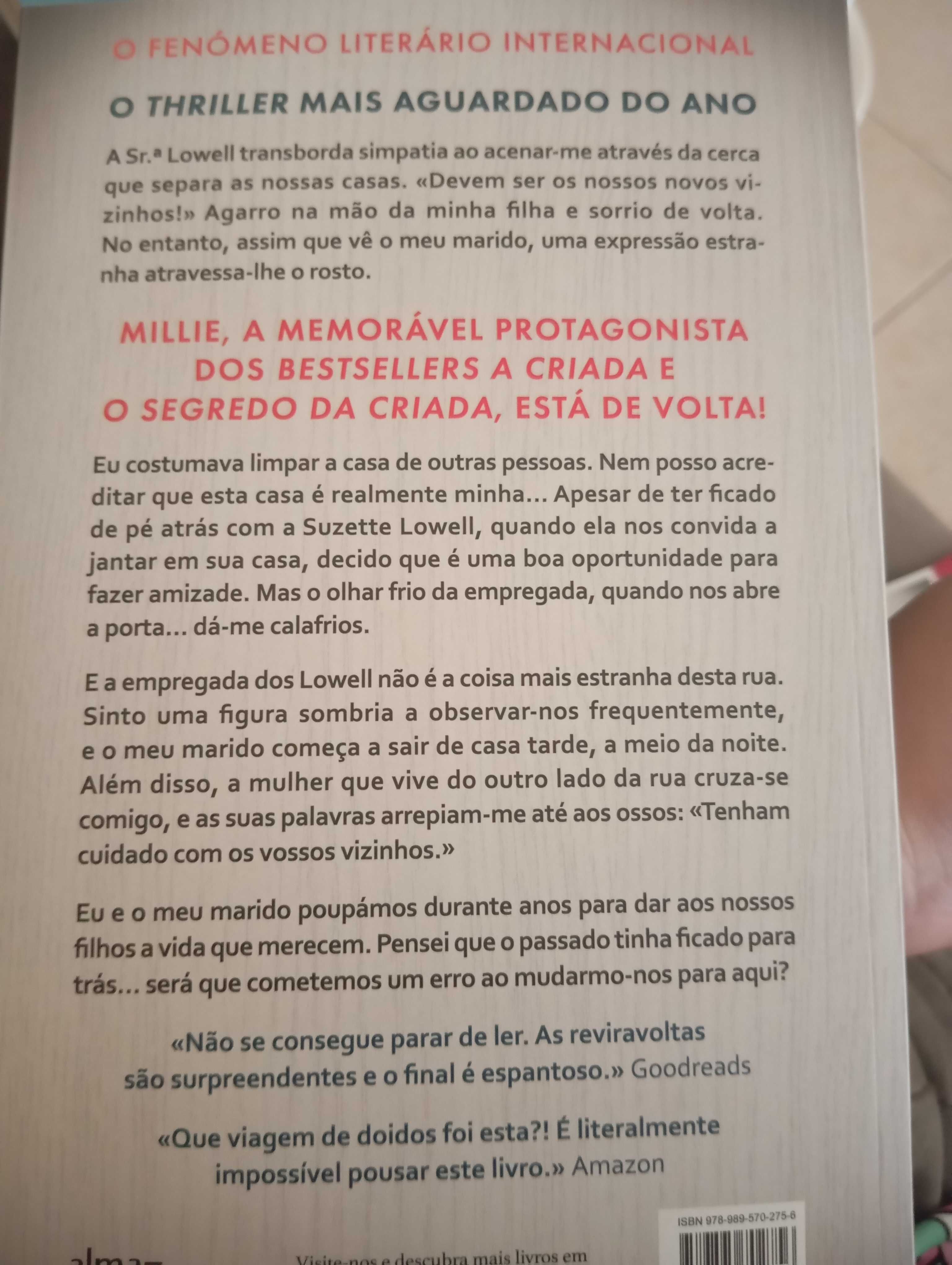 A criada está a ver freida