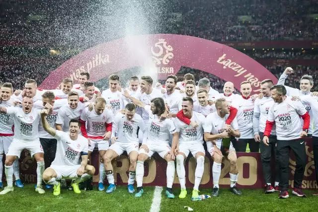 Koszulka Nike #AWANS z autografami piłkarzy Reprezentacji Polski!