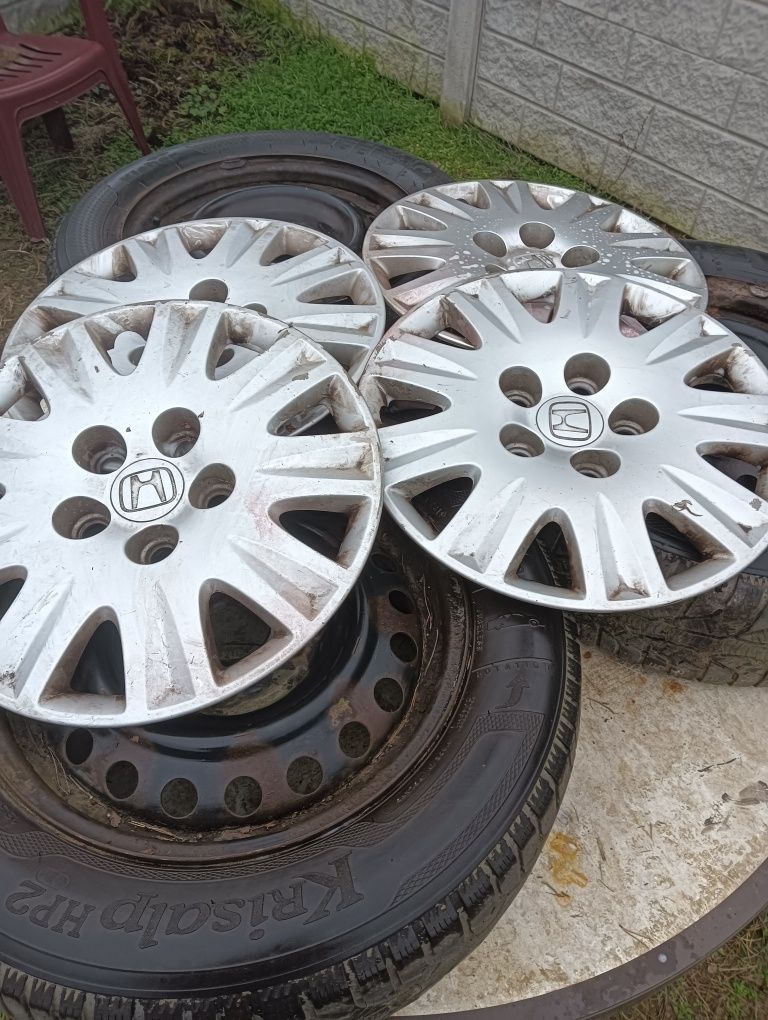 Sprzedam 3 koła od Hondy Civic + 4 kołpaki