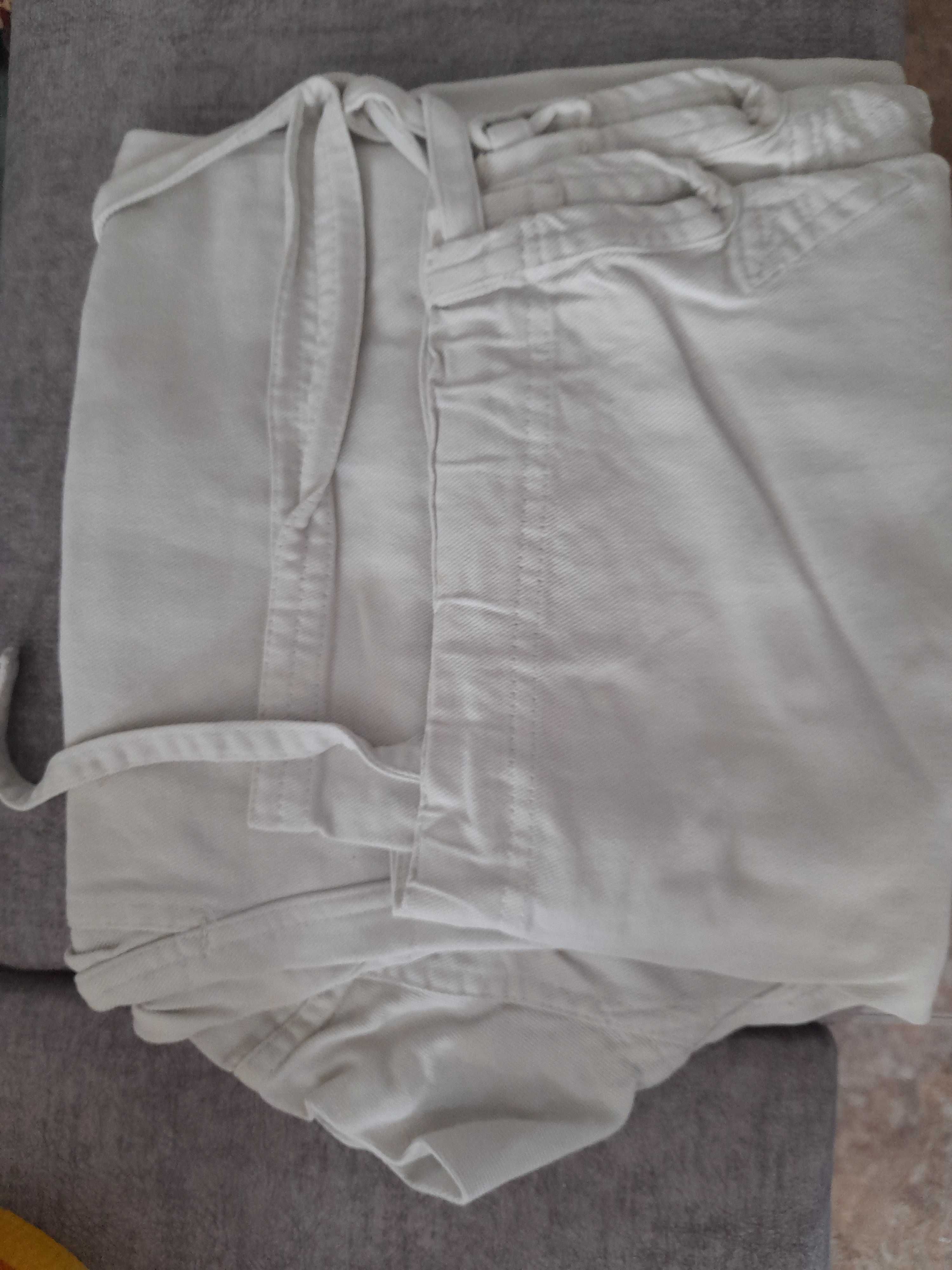 Kimonos brancos 2 unidades