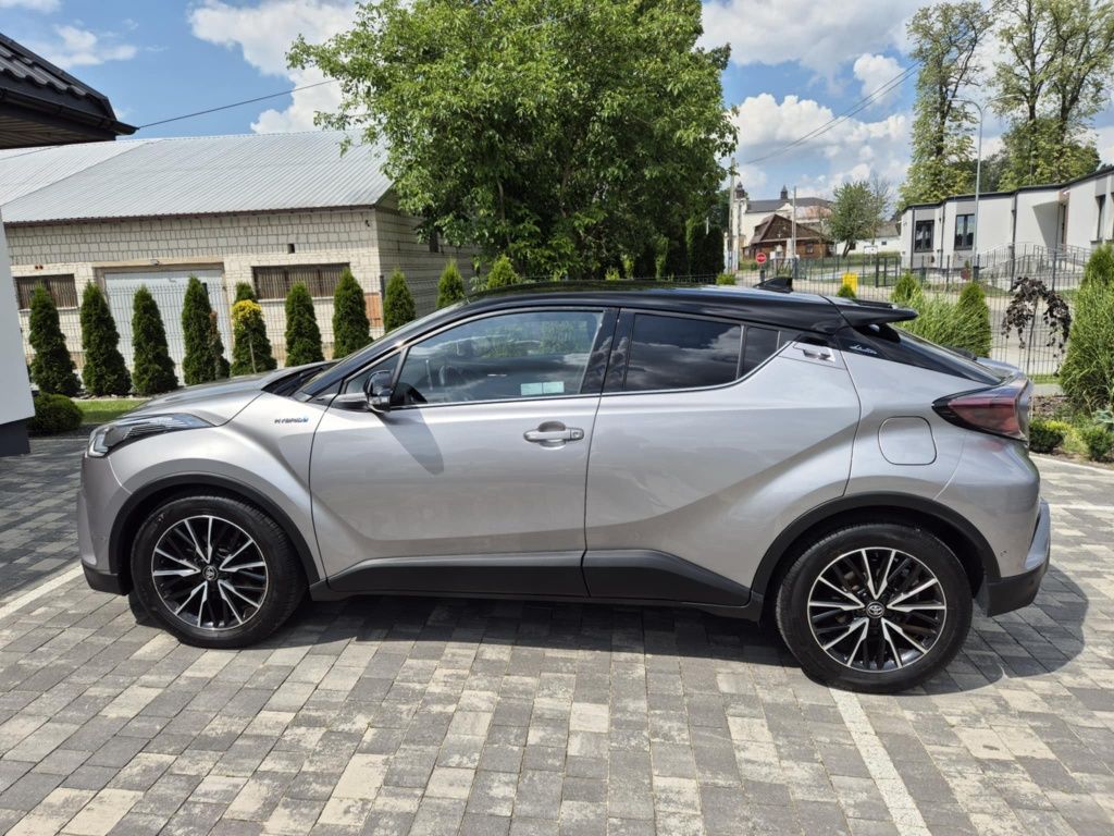 Toyota C-HR 1.8 hybryda. Selection