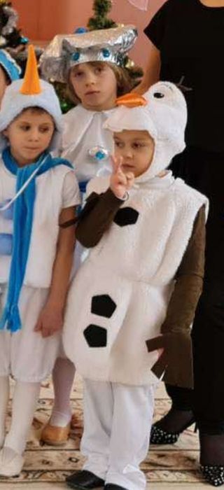 Продам костюм снеговика Олафа с Холодное сердце на возраст 5-7 лет