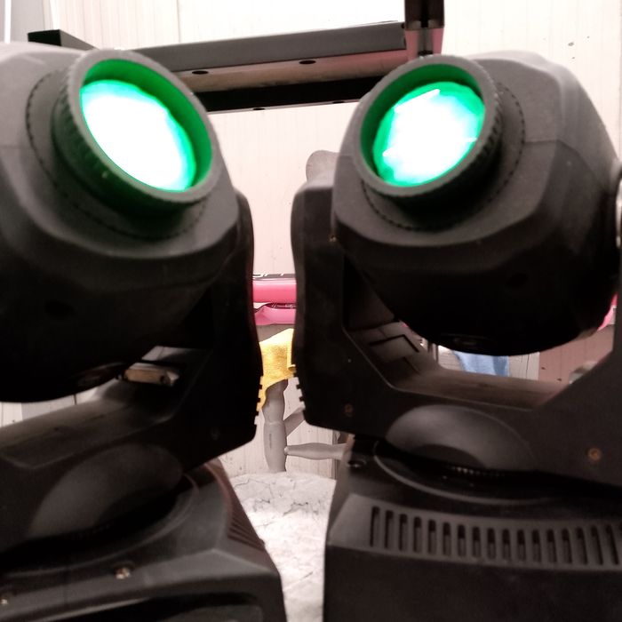 Głowy ruchome Light4me mini spot 60