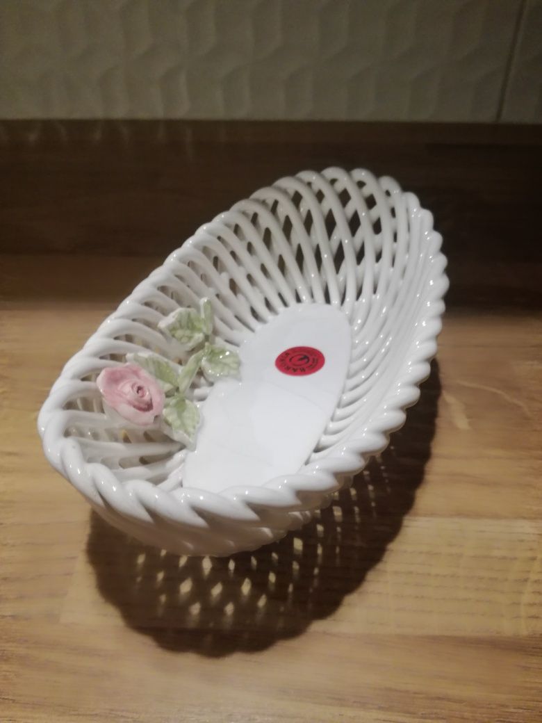 koszyczek ceramiczny z różą