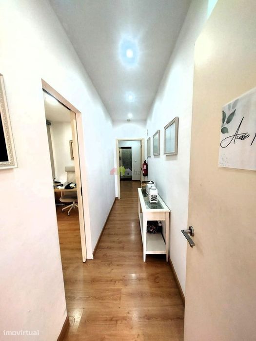 Escritório / Loja para Arrendar no Montijo