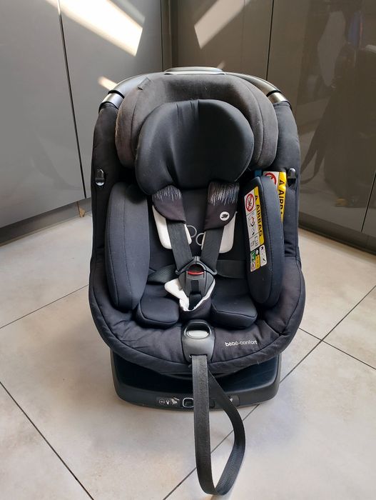 Fotelik samochodowy Bebe Confort Isofix obracany 0-19kg
