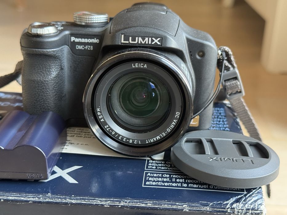 Panasonic Lumix DMC-FZ8 (7.2Mpix, 12x zoom)