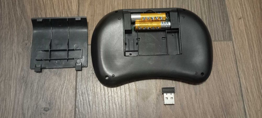 Pilot bezprzewodowy do TV BOX'a / Smart TV/ PC z klawiatura i touchpad