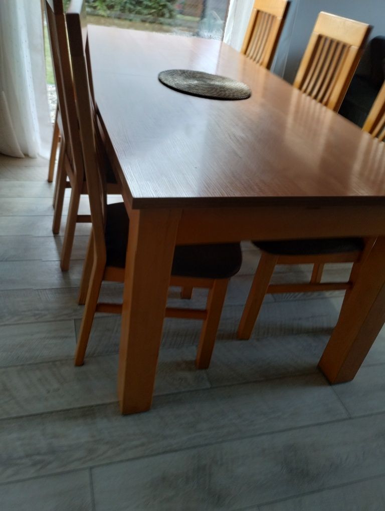 Sprzedam Stół z krzesłami