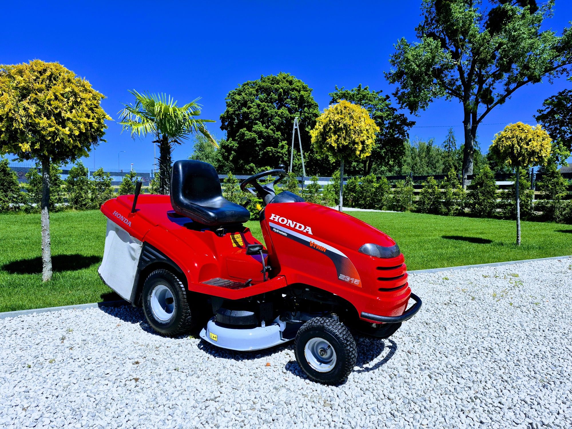 Kosiarka traktorek Honda 2315 V2 2 noże kosz