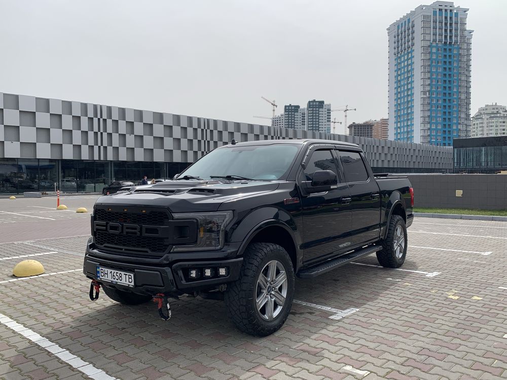 Ford F-150 в максимальній комплектаціі