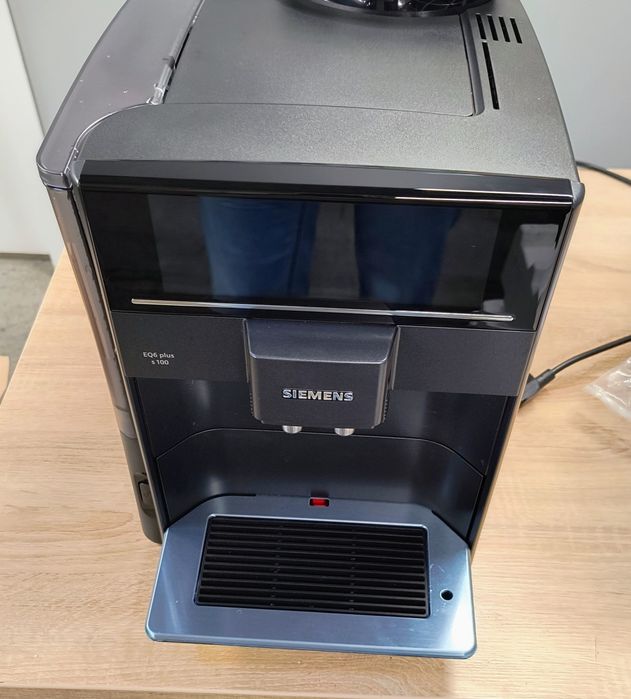 Продам новую кофемашину Siemens TE651319RW