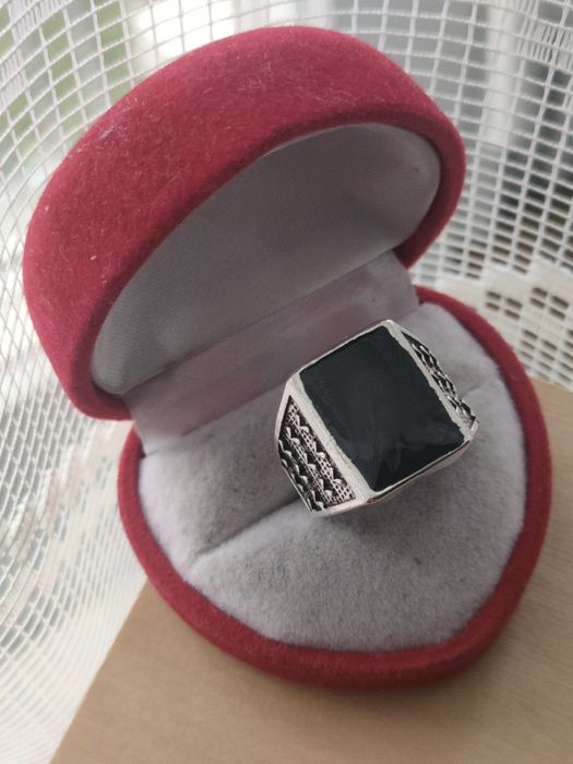 Pierścionek sygnet pierścień męski pierścionek kolor srebrny i czarny