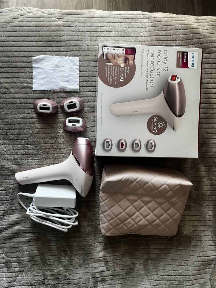Фотоепілятор Philips Lumea IPL Hair Removal 9900