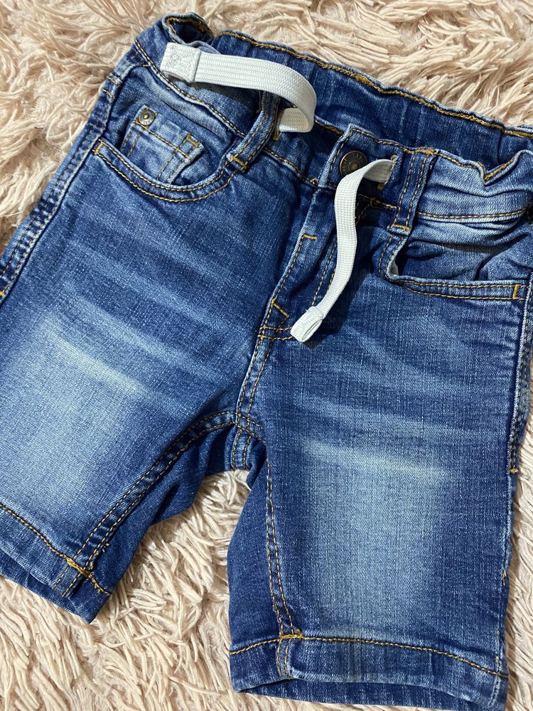 Jeansowe spodenki r104