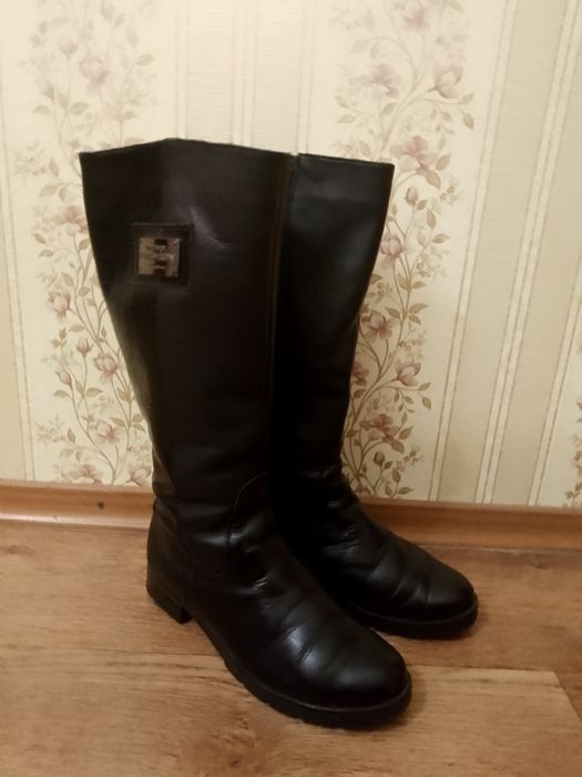 Кажаные зимние сапоги MIDA