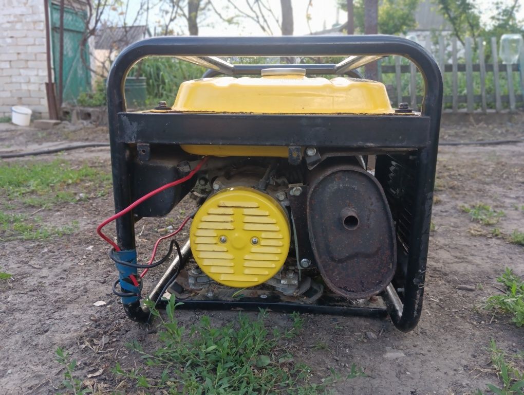 Продам генератор Титан