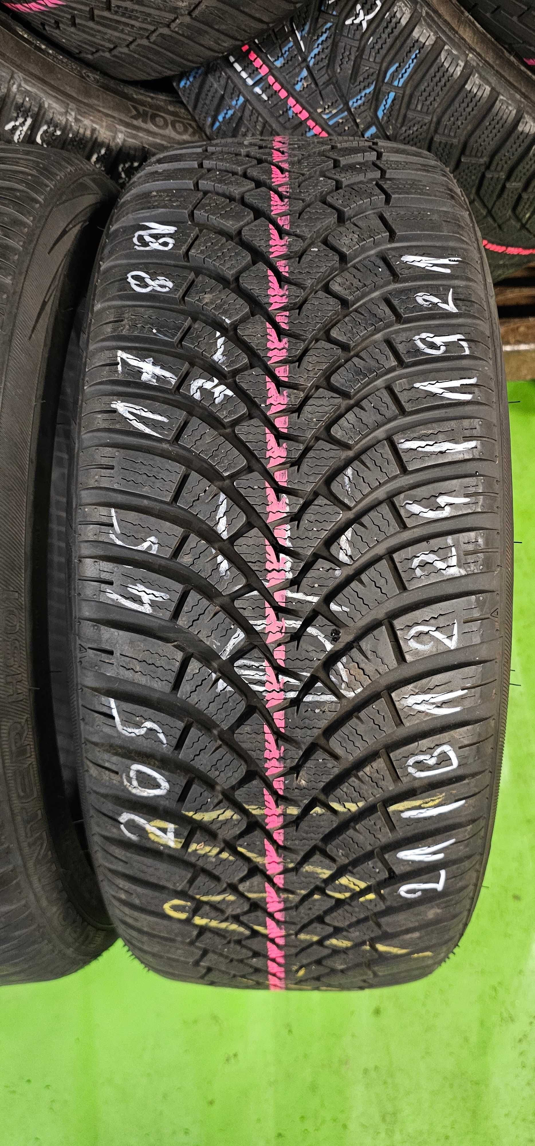 2szt opony zimowe używane 205/45R17 Falken Eurowinter HS01  W-wa